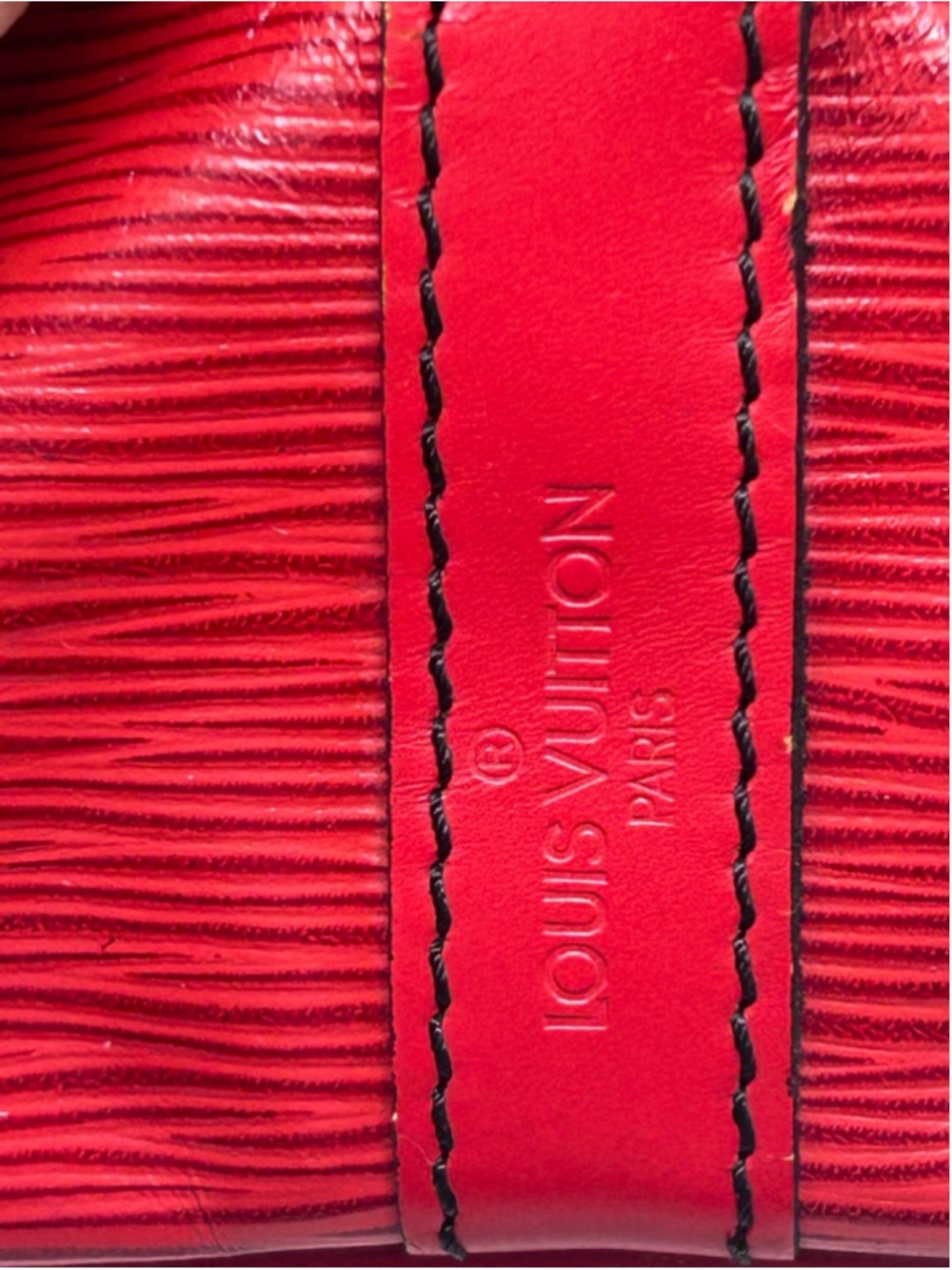 Louis Vuitton Epi Leather Noe Red Drawstring Shoulder Bag Black Interior - Picture 10 of 16
